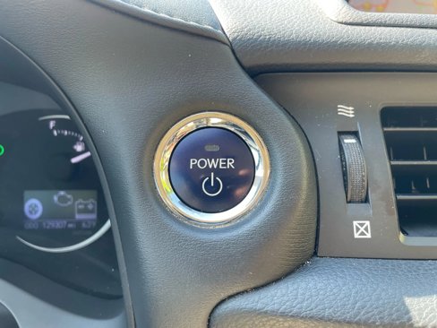 Used 2016 Lexus CT 200h image 22