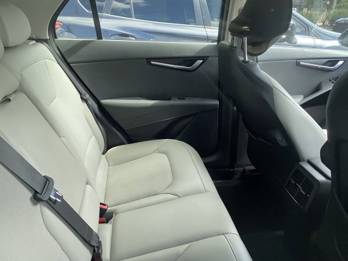 Certified 2023 Kia Niro EX Touring image 7