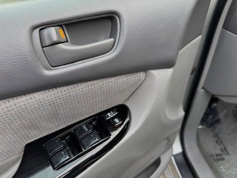 Used 2005 Toyota Sienna LE image 20