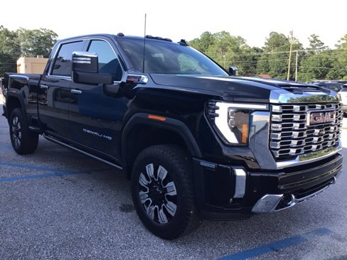New 2025 GMC Sierra 2500 Denali w/ Denali Reserve Package image 9