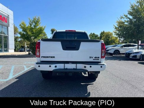 Certified 2021 Nissan Frontier SV w/ Midnight Edition Floor Mats image 14