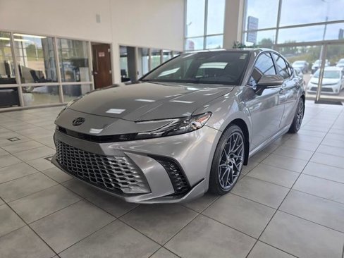 Used 2025 Toyota Camry XSE image 1