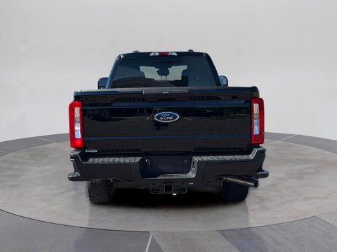 New 2026 Ford F250 4x4 SuperCab Super Duty image 4