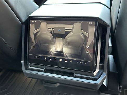 Used 2024 Tesla Cybertruck AWD Crew Cab image 42
