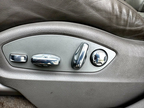 Used 2013 Porsche Cayenne image 21