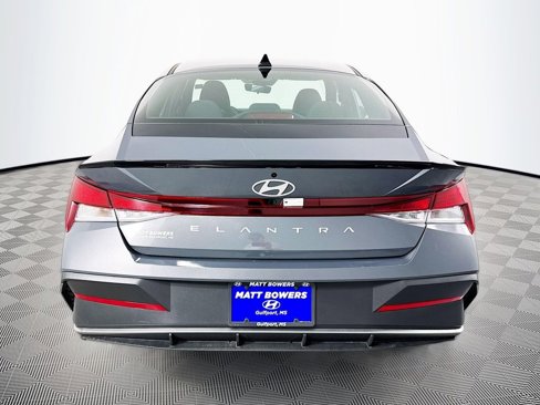 Certified 2025 Hyundai Elantra Sport image 6