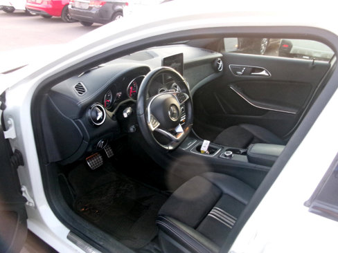 Used 2018 Mercedes-Benz GLA 250 4MATIC image 9