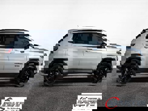 New 2026 Jeep Compass Latitude image 6