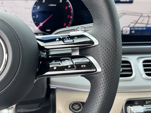 New 2026 Mercedes-Benz GLS 450 4MATIC image 23