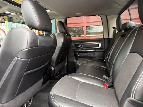 Used 2014 RAM 2500 Laramie w/ Black Appearance Group image 20