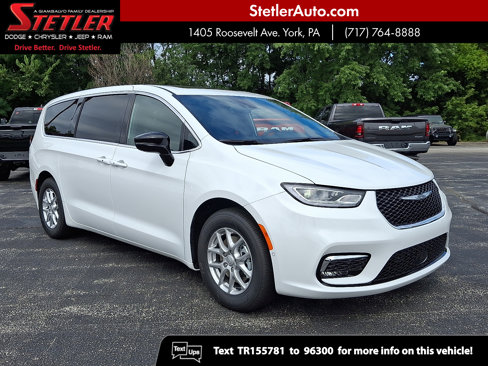 New 2026 Chrysler Pacifica Select image 1