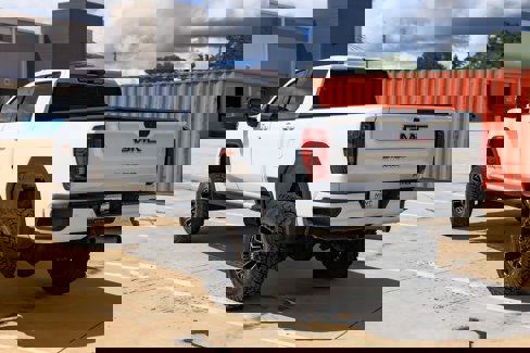 Used 2022 GMC Sierra 2500 AT4 w/ AT4 Premium Plus Package image 10