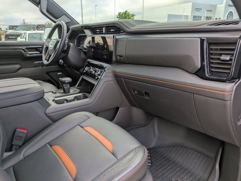 Used 2024 GMC Sierra 1500 AT4 w/ Technology Package image 27