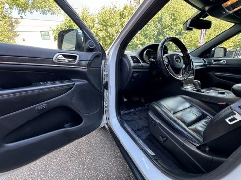Used 2016 Jeep Grand Cherokee Limited image 14