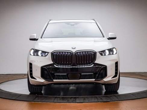 New 2026 BMW X5 sDrive40i w/ M Sport Package image 2