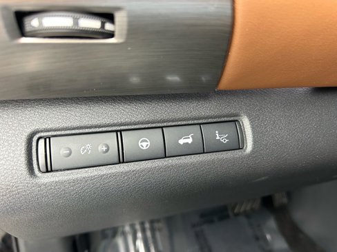 Used 2024 Nissan Pathfinder Platinum w/ Cargo Package image 22