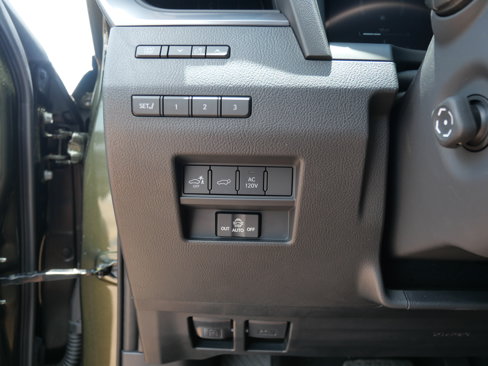 Used 2025 Lexus GX 550 image 20