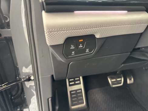 New 2026 Volkswagen Atlas SEL image 16