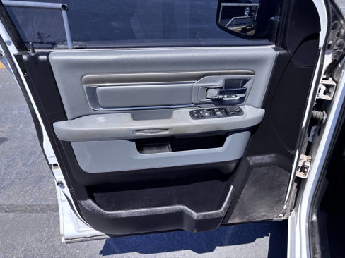 Used 2015 RAM 1500 Classic SLT image 10