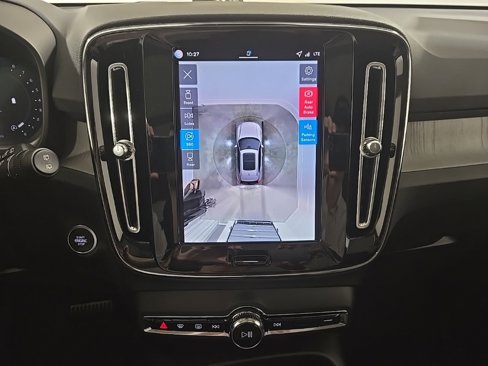 New 2026 Volvo XC40 B5 Plus w/ Protection Package Premier image 20
