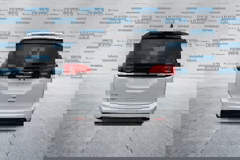 New 2026 Chrysler Voyager LX image 7
