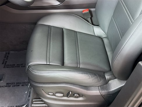 Used 2024 Porsche Cayenne image 15