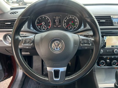 Used 2014 Volkswagen Passat 1.8T SE image 22