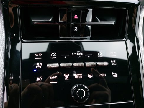 New 2025 Porsche Panamera 4 image 23