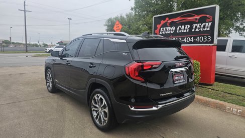 Used 2021 GMC Terrain SLT image 3
