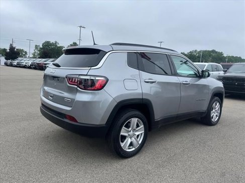Used 2022 Jeep Compass Latitude w/ Convenience Group image 3