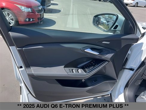 New 2025 Audi Q6 e-tron Premium Plus image 12