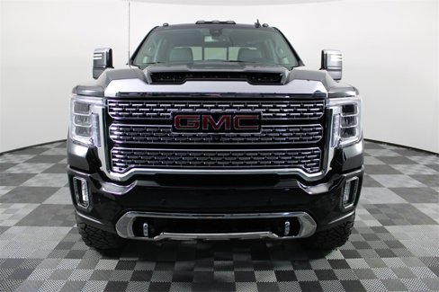 Used 2022 GMC Sierra 2500 Denali image 2