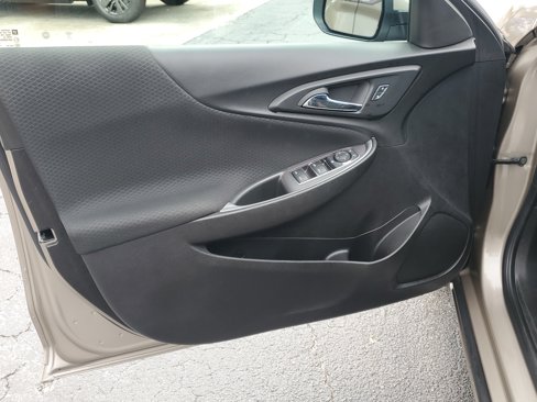 Used 2024 Chevrolet Malibu LT image 17