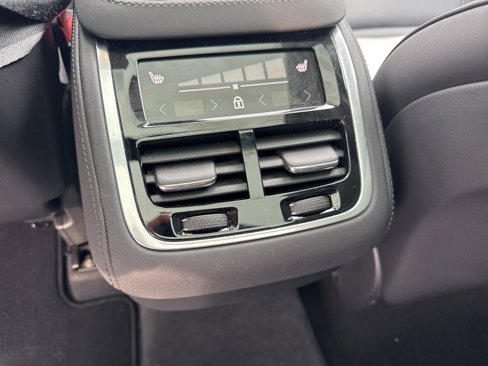 Certified 2025 Volvo XC90 B5 Plus image 22