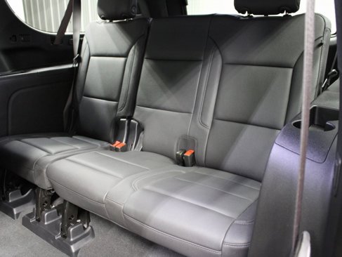 Used 2025 Chevrolet Suburban Z71 image 12