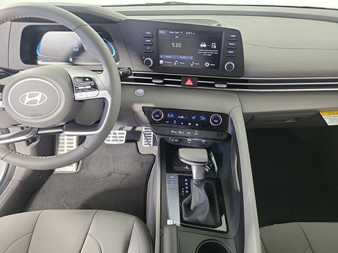 New 2025 Hyundai Elantra Sport image 16