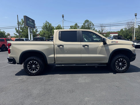 Used 2023 Chevrolet Silverado 1500 ZR2 image 2
