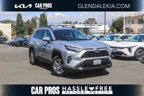 Used 2024 Toyota RAV4 LE image 1
