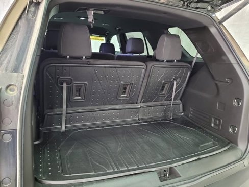 Used 2022 Chevrolet Traverse LT image 54