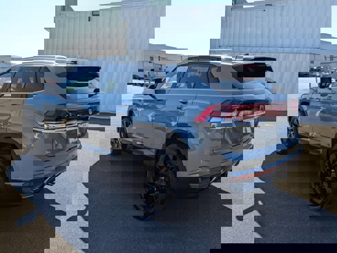 New 2025 Volkswagen Atlas Cross Sport SE image 5