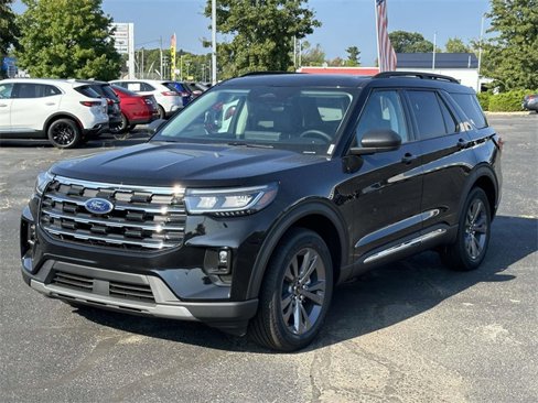 New 2025 Ford Explorer Active image 7