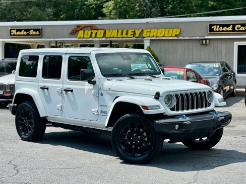 Used 2024 Jeep Wrangler Unlimited Sahara image 1