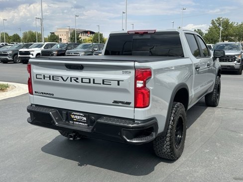 Used 2025 Chevrolet Silverado 1500 ZR2 w/ Technology Package image 10