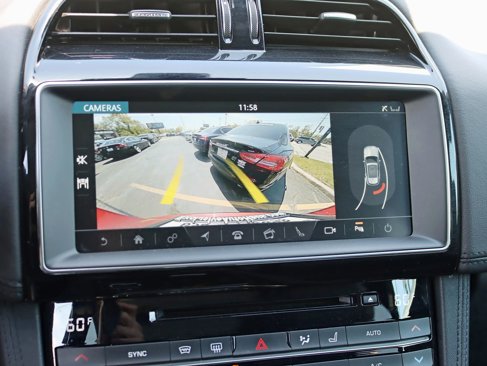 Used 2020 Jaguar F-PACE Prestige image 23