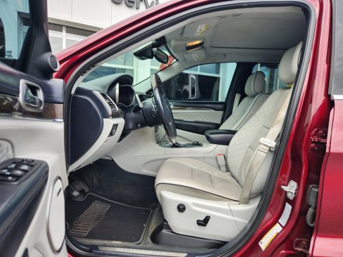 Used 2017 Jeep Grand Cherokee Summit image 25
