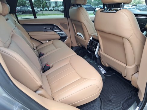 New 2025 Land Rover Range Rover SE image 5