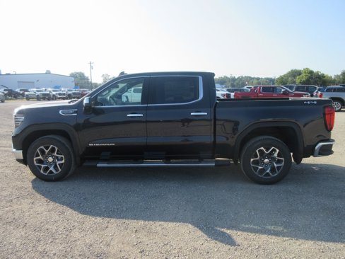 New 2026 GMC Sierra 1500 SLT w/ SLT Premium Package image 8
