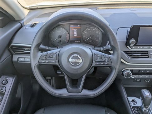 Used 2024 Nissan Altima 2.5 S image 14