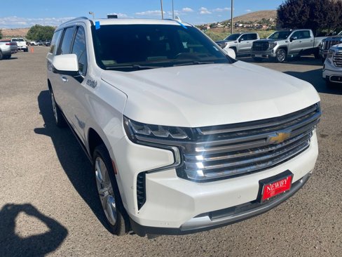 Used 2022 Chevrolet Suburban High Country image 3