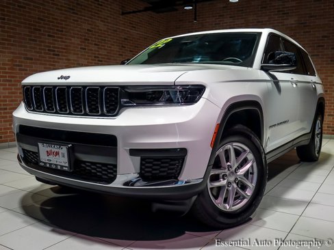 Used 2022 Jeep Grand Cherokee L Laredo w/ Luxury Tech Group I image 2